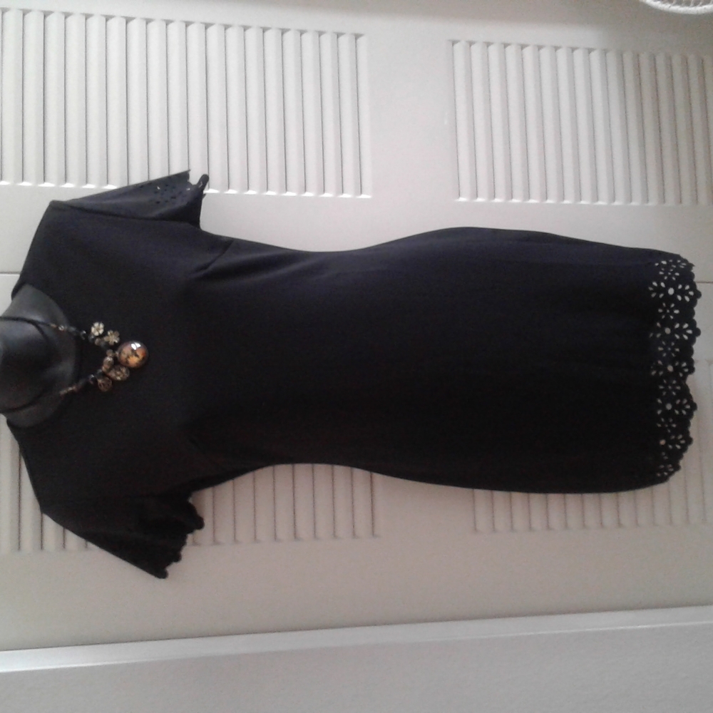 ☆ Black stretch Dress with Cut Out Designs on arms and bottom by Shein